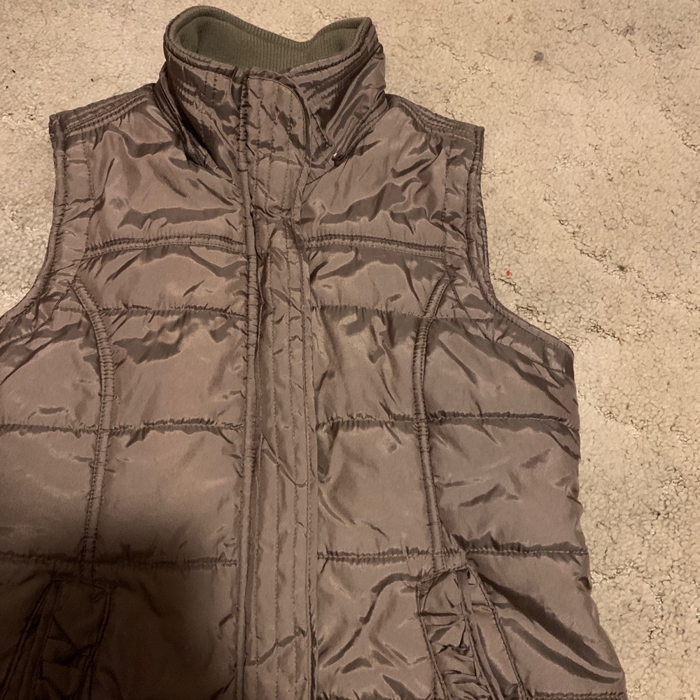 Vest - Picture 2 of 5